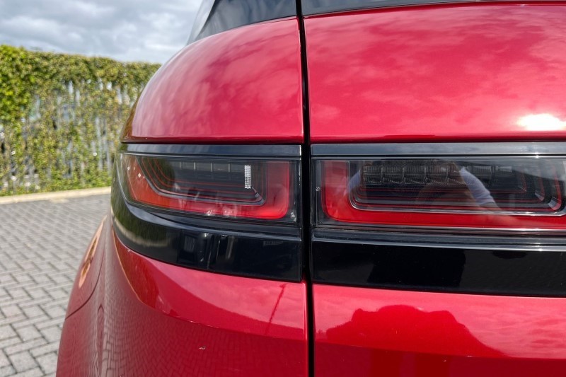 2020 (70) LAND ROVER RANGE ROVER EVOQUE 2.0 D180 R-Dynamic SE 5dr Auto 3439611