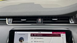 2020 (70) LAND ROVER RANGE ROVER EVOQUE 2.0 D180 R-Dynamic SE 5dr Auto 3439601