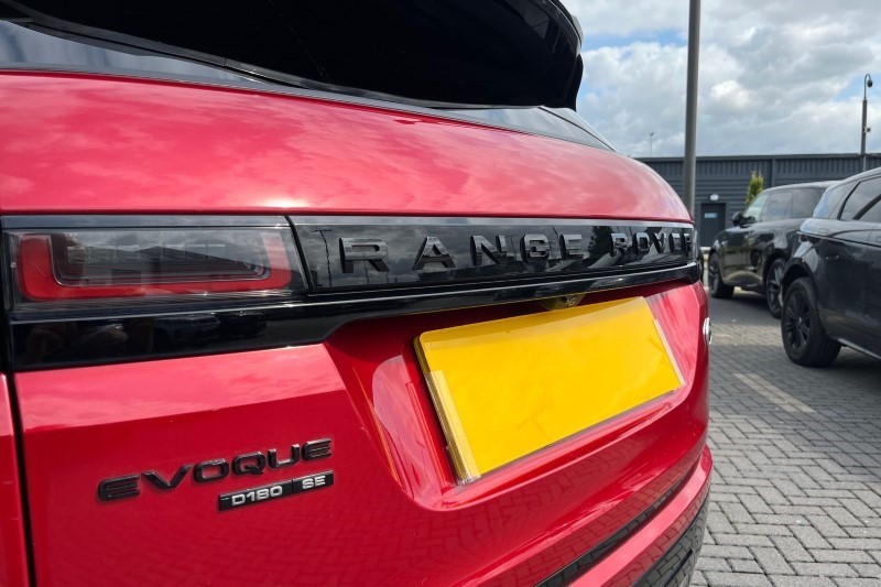 2020 (70) LAND ROVER RANGE ROVER EVOQUE 2.0 D180 R-Dynamic SE 5dr Auto 3439612