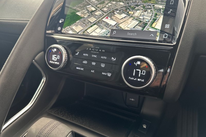 2021 (21) JAGUAR E-PACE 2.0 D200 R-Dynamic HSE 5dr Auto 3480109