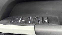 2023 (23) LAND ROVER DEFENDER 3.0 D300 HSE 110 5dr Auto 5146926