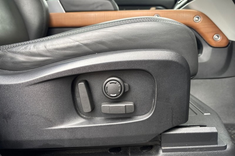 2023 (23) LAND ROVER DEFENDER 3.0 D300 HSE 110 5dr Auto 5146927