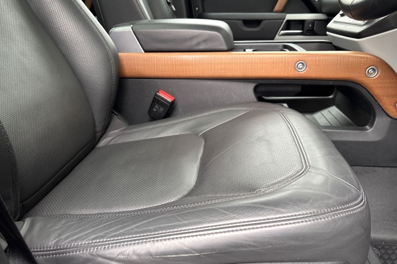 2023 (23) LAND ROVER DEFENDER 3.0 D300 HSE 110 5dr Auto 5146928