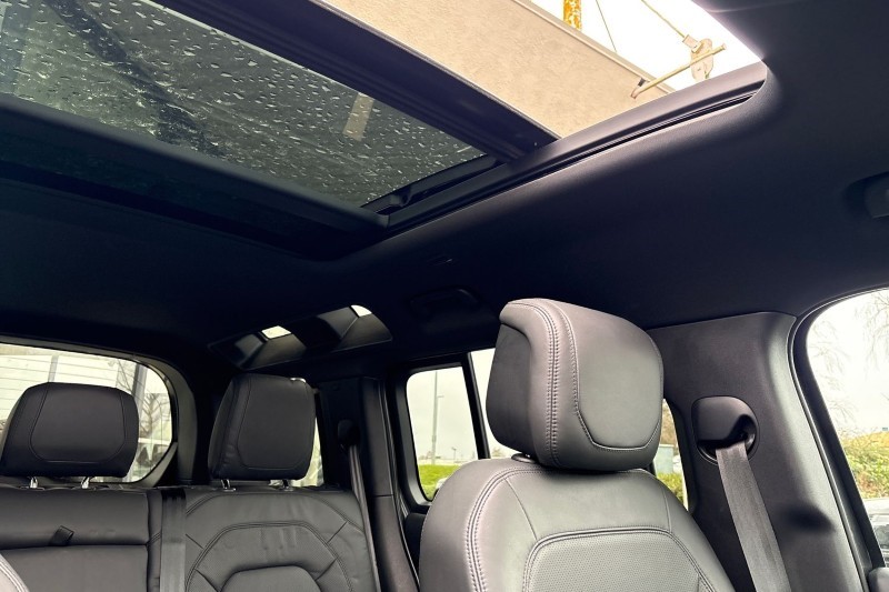 2023 (23) LAND ROVER DEFENDER 3.0 D300 HSE 110 5dr Auto 5146959