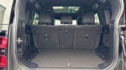 2023 (23) LAND ROVER DEFENDER 3.0 D300 HSE 110 5dr Auto 5146912