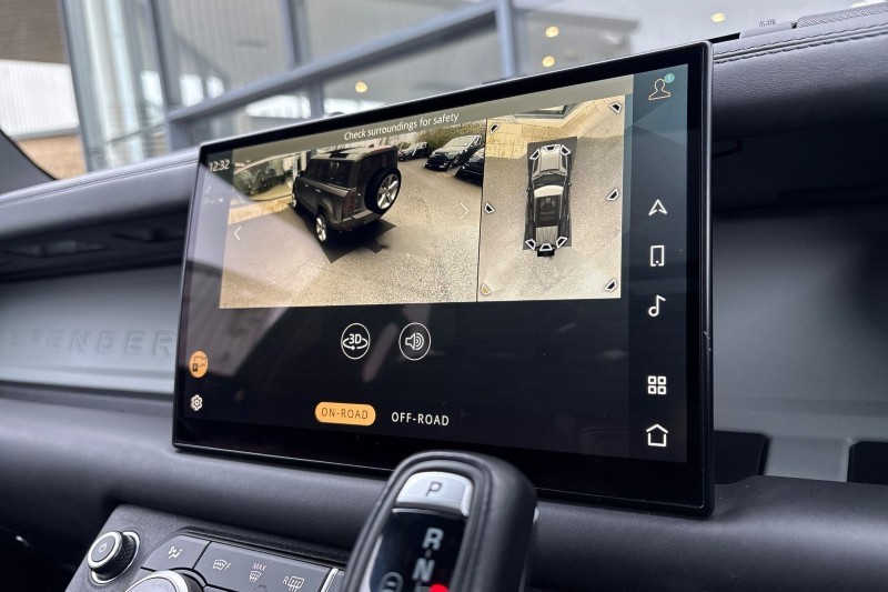 2023 (23) LAND ROVER DEFENDER 3.0 D300 HSE 110 5dr Auto 5146935