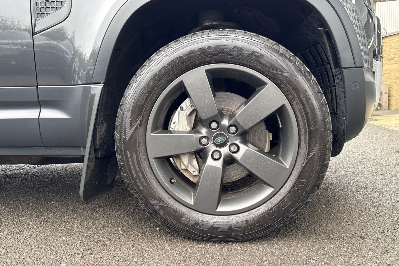 2023 (23) LAND ROVER DEFENDER 3.0 D300 HSE 110 5dr Auto 5146910