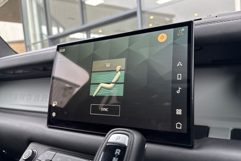 2023 (23) LAND ROVER DEFENDER 3.0 D300 HSE 110 5dr Auto 5146937