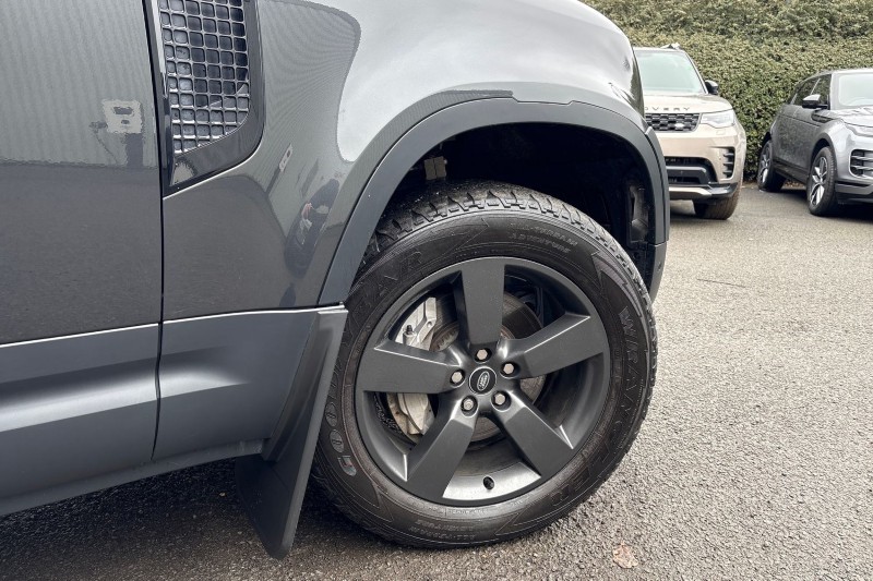 2023 (23) LAND ROVER DEFENDER 3.0 D300 HSE 110 5dr Auto 5146954