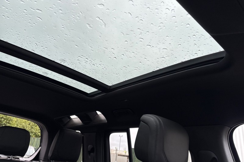 2023 (23) LAND ROVER DEFENDER 3.0 D300 HSE 110 5dr Auto 5146923