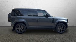 2023 (23) LAND ROVER DEFENDER 3.0 D300 HSE 110 5dr Auto 5577727