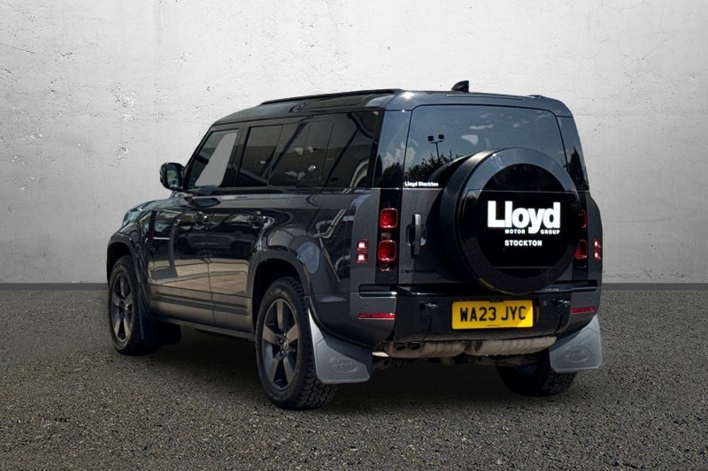 2023 (23) LAND ROVER DEFENDER 3.0 D300 HSE 110 5dr Auto