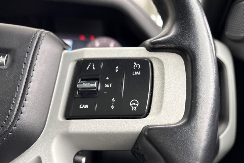 2023 (23) LAND ROVER DEFENDER 3.0 D300 HSE 110 5dr Auto 5146932