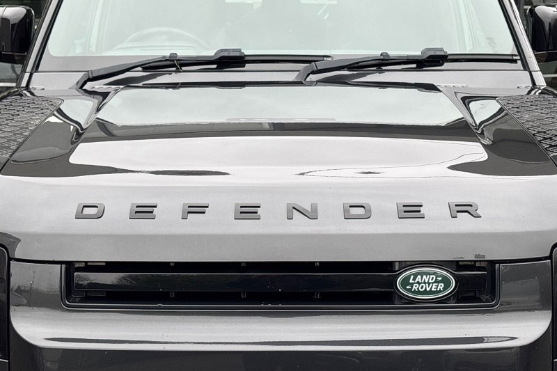 2023 (23) LAND ROVER DEFENDER 3.0 D300 HSE 110 5dr Auto 5146948