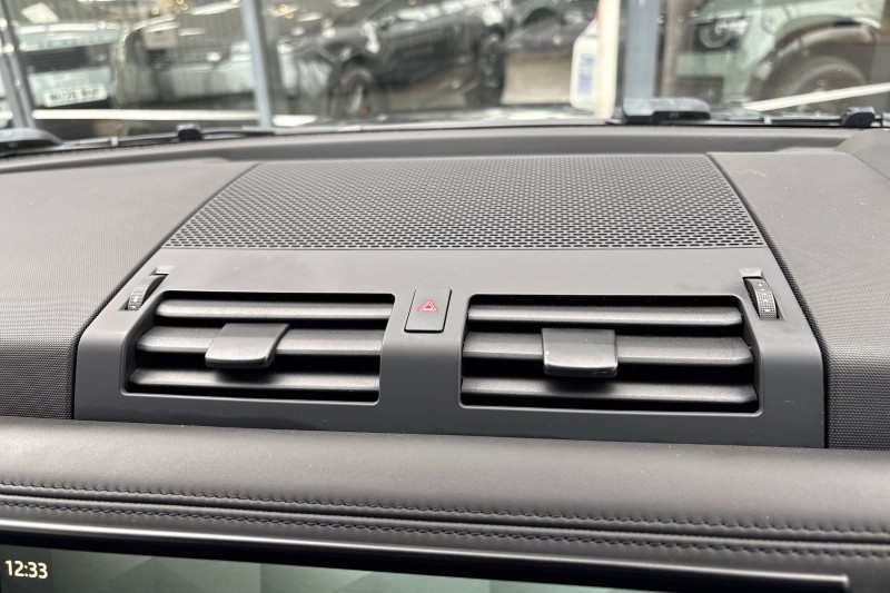2023 (23) LAND ROVER DEFENDER 3.0 D300 HSE 110 5dr Auto 5146940