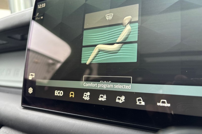 2023 (23) LAND ROVER DEFENDER 3.0 D300 HSE 110 5dr Auto 5146938