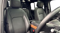 2023 (23) LAND ROVER DEFENDER 3.0 D300 HSE 110 5dr Auto 5146929