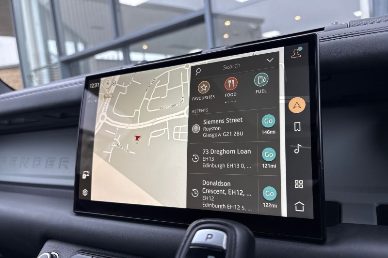 2023 (23) LAND ROVER DEFENDER 3.0 D300 HSE 110 5dr Auto 5146913