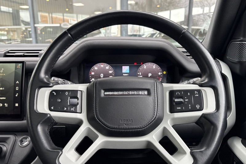 2023 (23) LAND ROVER DEFENDER 3.0 D300 HSE 110 5dr Auto 5146930