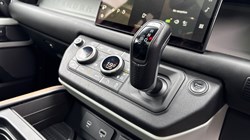 2023 (23) LAND ROVER DEFENDER 3.0 D300 HSE 110 5dr Auto 5146915