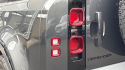 2023 (23) LAND ROVER DEFENDER 3.0 D300 HSE 110 5dr Auto 5146921