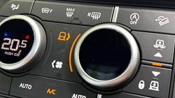 2023 (23) LAND ROVER DEFENDER 3.0 D300 HSE 110 5dr Auto 5577760