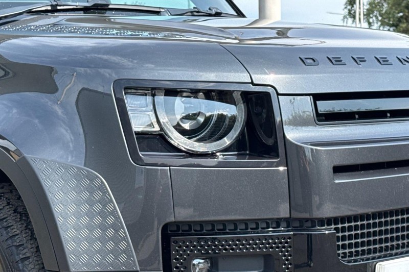 2023 (23) LAND ROVER DEFENDER 3.0 D300 HSE 110 5dr Auto 5577739