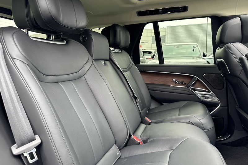 2024 (24) LAND ROVER RANGE ROVER 3.0 D350 Autobiography 4dr Auto 3448900