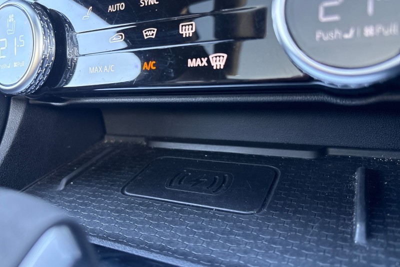 2023 (23) JAGUAR F-PACE 2.0 D200 R-Dynamic Black 5dr Auto AWD 5129543