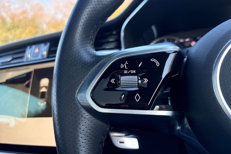 2023 (23) JAGUAR F-PACE 2.0 D200 R-Dynamic Black 5dr Auto AWD 5129533