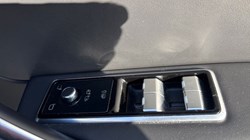 2023 (23) JAGUAR F-PACE 2.0 D200 R-Dynamic Black 5dr Auto AWD 5129528