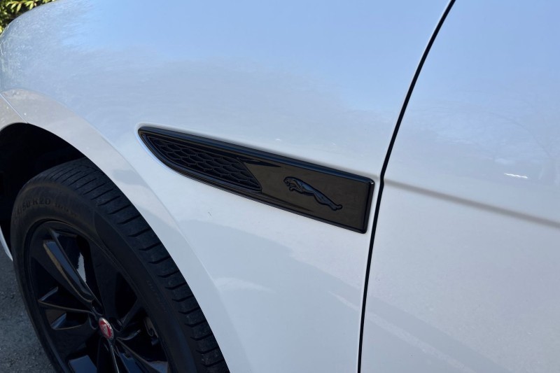 2023 (23) JAGUAR F-PACE 2.0 D200 R-Dynamic Black 5dr Auto AWD 5129525