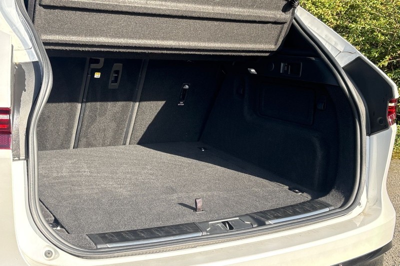 2023 (23) JAGUAR F-PACE 2.0 D200 R-Dynamic Black 5dr Auto AWD 5129547