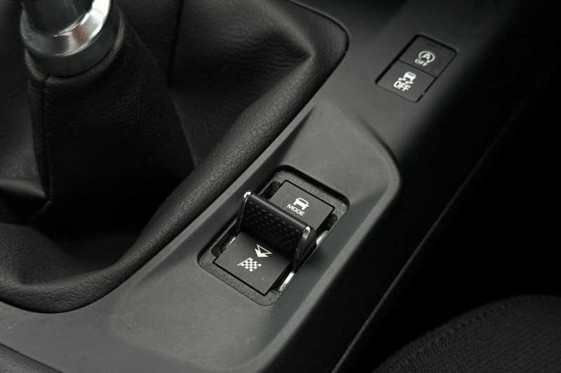 2019 (68) JAGUAR E-PACE 2.0d 5dr 2WD 3450788