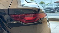 2021 (21) JAGUAR F-TYPE 2.0 P300 R-Dynamic 2dr Auto 3649045