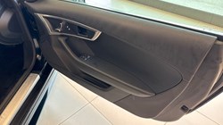 2021 (21) JAGUAR F-TYPE 2.0 P300 R-Dynamic 2dr Auto 3649019