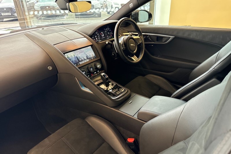 2021 (21) JAGUAR F-TYPE 2.0 P300 R-Dynamic 2dr Auto 3649038