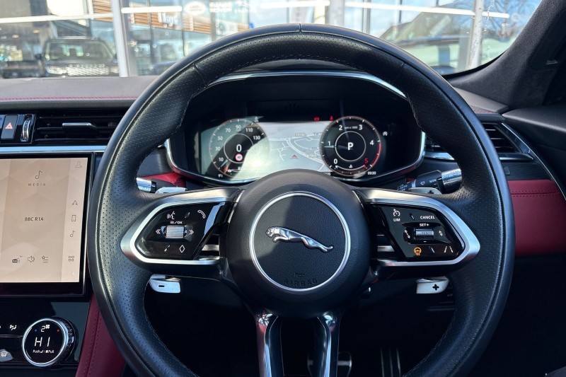 2022 (22) JAGUAR F-PACE 2.0 D200 R-Dynamic HSE 5dr Auto AWD 5159062