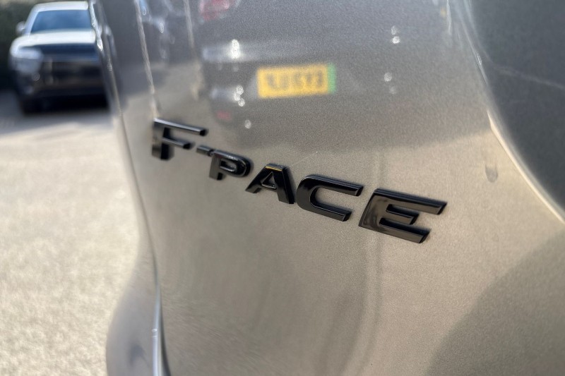 2022 (22) JAGUAR F-PACE 2.0 D200 R-Dynamic HSE 5dr Auto AWD 5159084