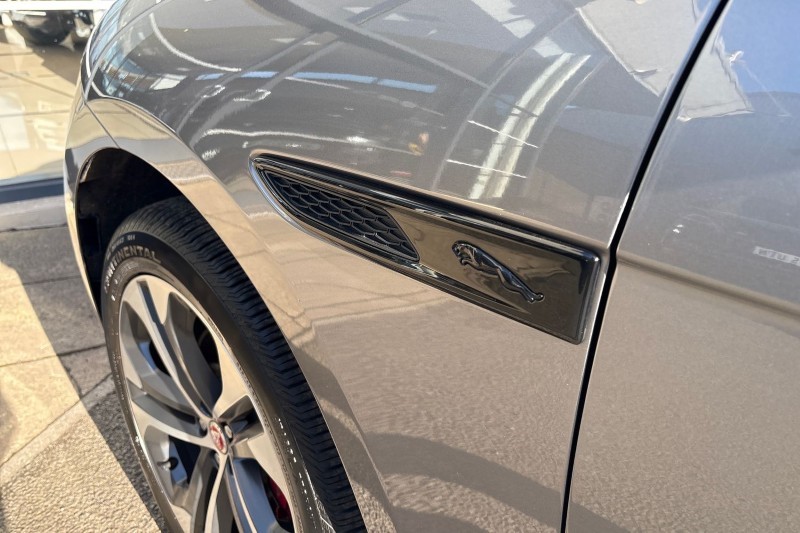 2022 (22) JAGUAR F-PACE 2.0 D200 R-Dynamic HSE 5dr Auto AWD 5159055