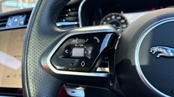 2022 (22) JAGUAR F-PACE 2.0 D200 R-Dynamic HSE 5dr Auto AWD 5159063