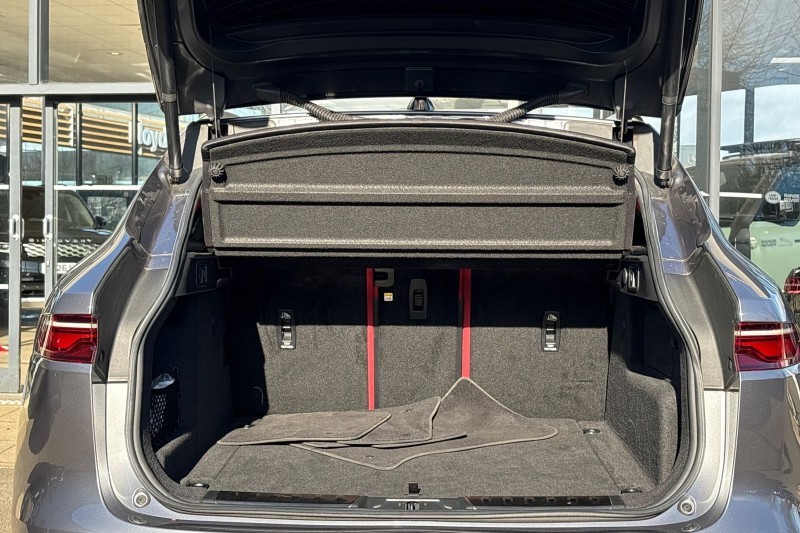 2022 (22) JAGUAR F-PACE 2.0 D200 R-Dynamic HSE 5dr Auto AWD 5159045