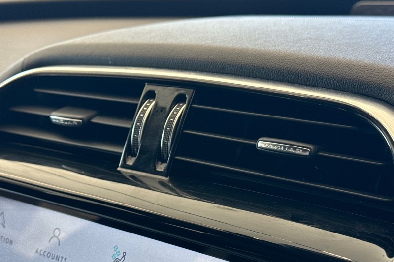 2021 (71) JAGUAR XE 2.0 D200 R-Dynamic S 4dr Auto 3502768