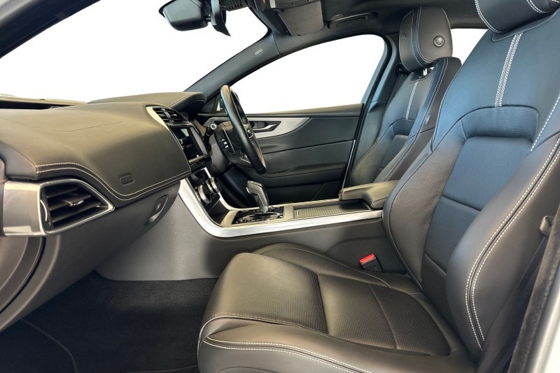 2021 (71) JAGUAR XE 2.0 D200 R-Dynamic S 4dr Auto 3502744