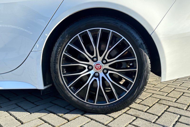 2021 (71) JAGUAR XE 2.0 D200 R-Dynamic S 4dr Auto 3502749