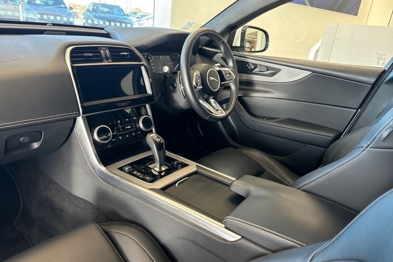2021 (71) JAGUAR XE 2.0 D200 R-Dynamic S 4dr Auto 3502773