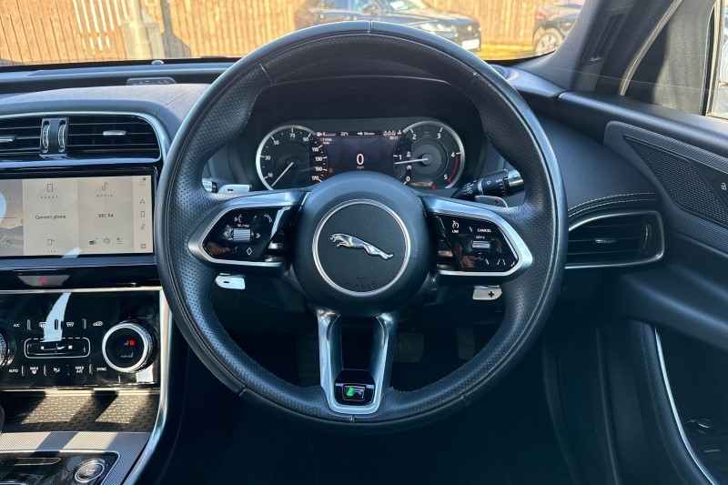 2021 (71) JAGUAR XE 2.0 D200 R-Dynamic S 4dr Auto 3502757
