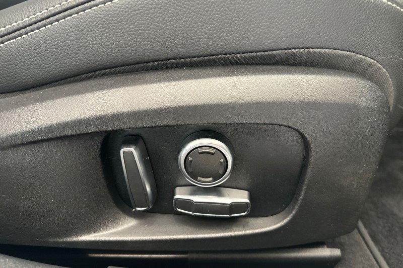 2021 (71) JAGUAR XE 2.0 D200 R-Dynamic S 4dr Auto 3502754