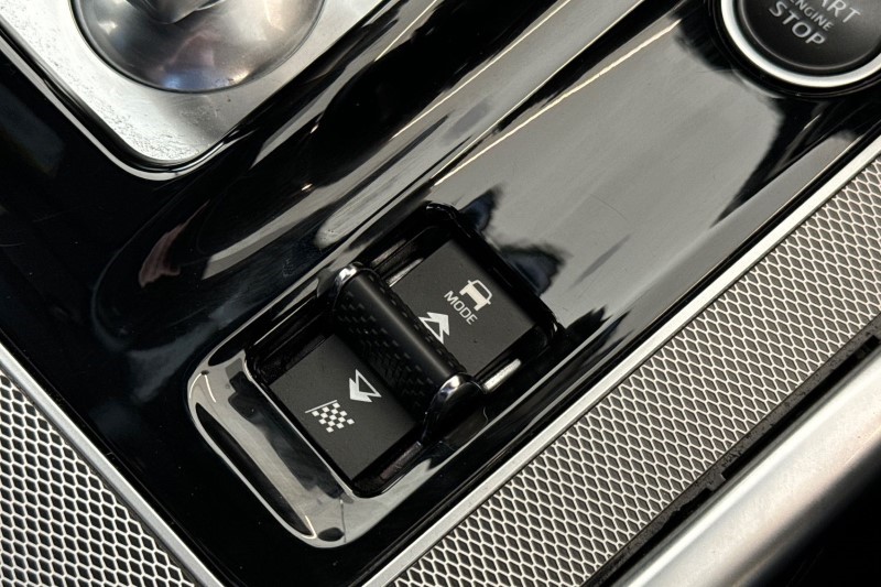 2021 (71) JAGUAR XE 2.0 D200 R-Dynamic S 4dr Auto 3502766