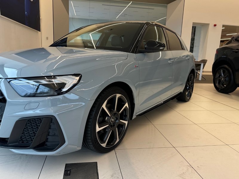 2022 (22) AUDI A1 30 TFSI 110 Black Edition 5dr S Tronic 3481837